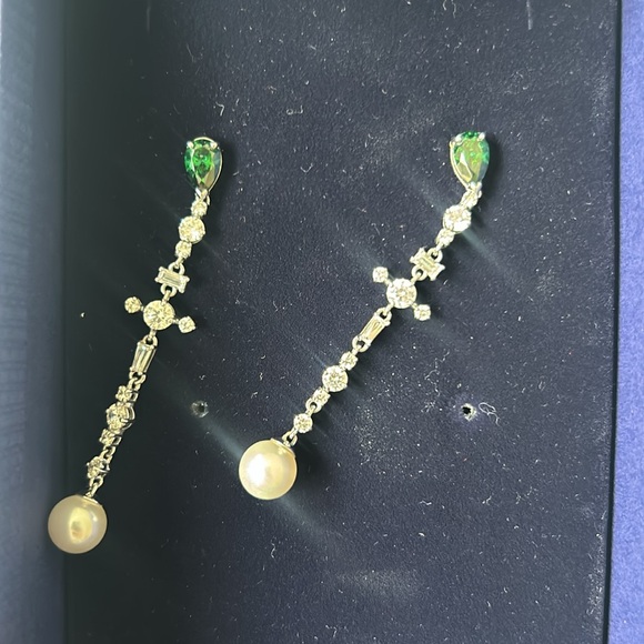 Pearl Earrings - Picture 2 of 5